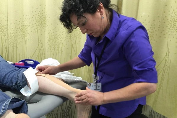 RehabFootProblems-06-03232016 K tape for foot pain