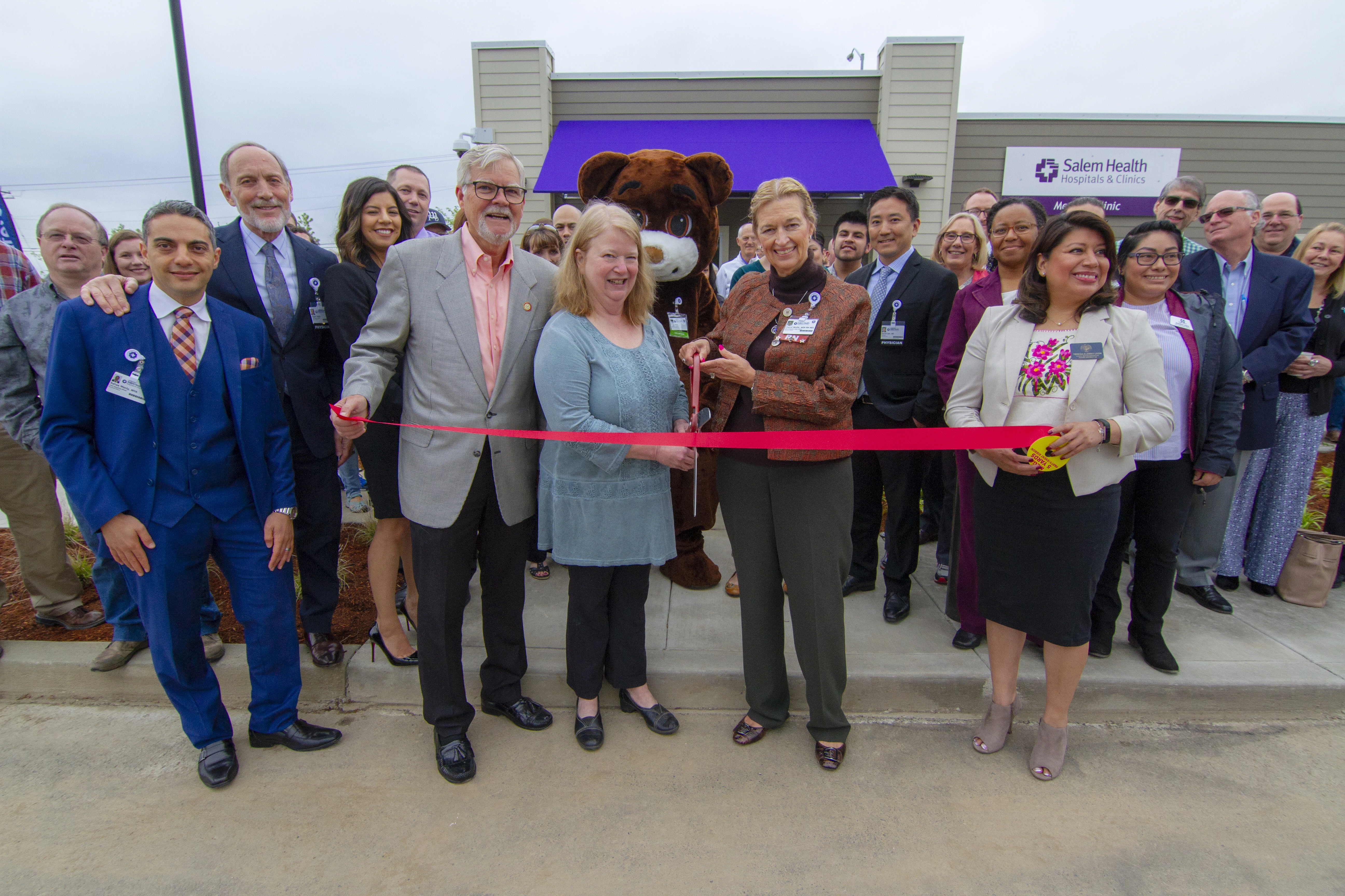 WoodburnClinicOpening-11-050418
