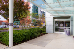 Salem Hospital Building D east entrance