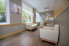 Guest Lounge and waiting area at Salem Hospital Family Birth Center in Salem Oregon
