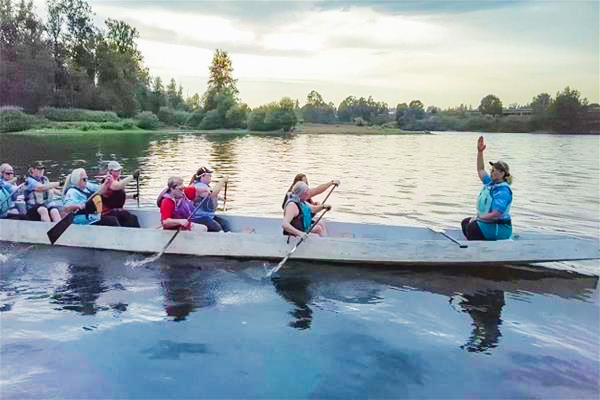 Dragon boat on the lake
