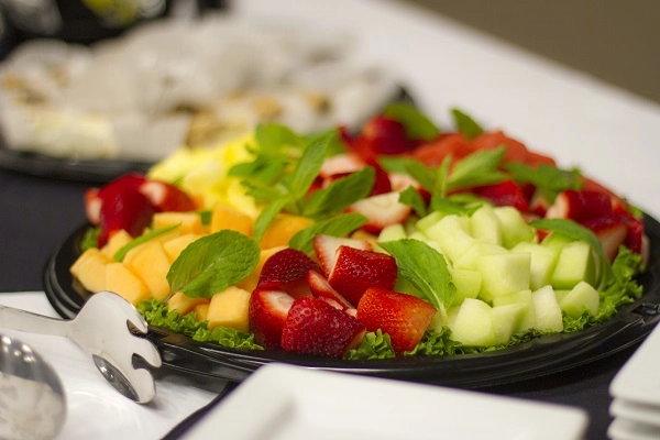 Appetizing fruit arrangement.