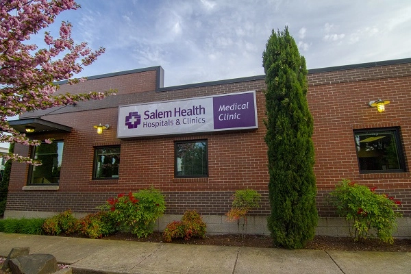 Exterior photo of Salem Health Medical Clinic Monmouth.
