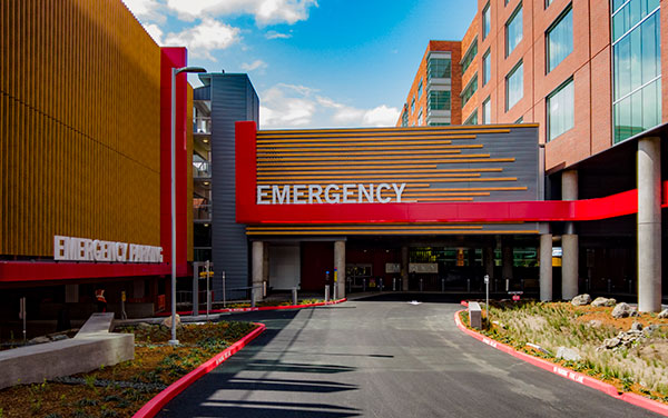 ER entrance at Salem Hospital