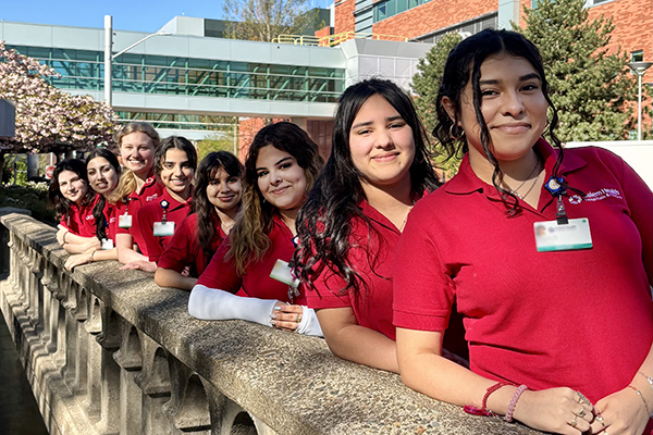 Line-up of amazing student volunteers
